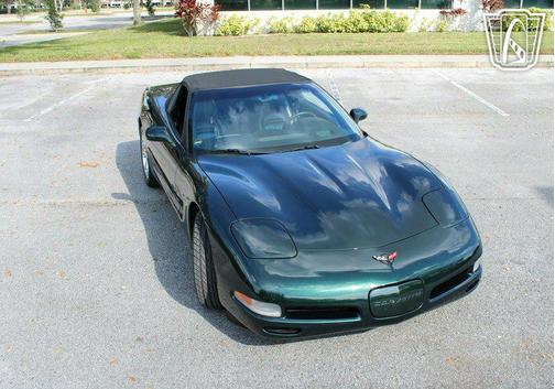 2001 Chevrolet Corvette Base