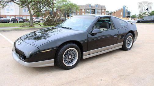 Black 1987 Pontiac Fiero GT