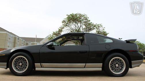Black 1987 Pontiac Fiero GT