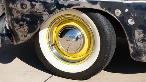 1946 Ford Deluxe Base
