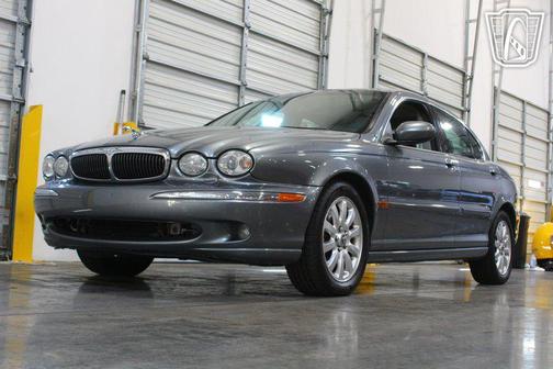 2002 Jaguar X-Type 2.5L