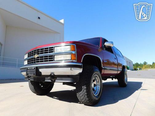 Red 1991 Chevrolet Pickup Truck Base