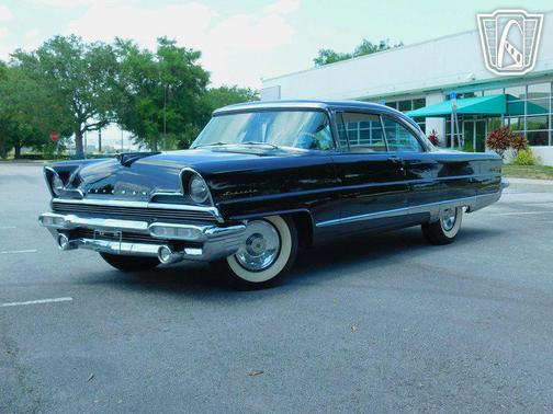 1956 Lincoln Premiere 