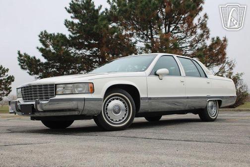 1993 Cadillac Fleetwood Standard