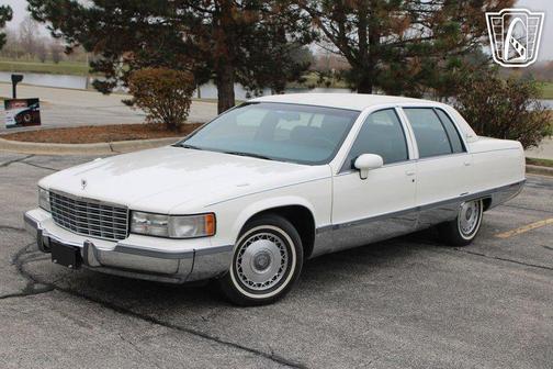 1993 Cadillac Fleetwood Standard