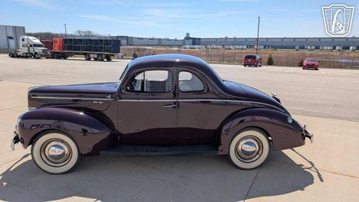 1940 Ford Deluxe Base