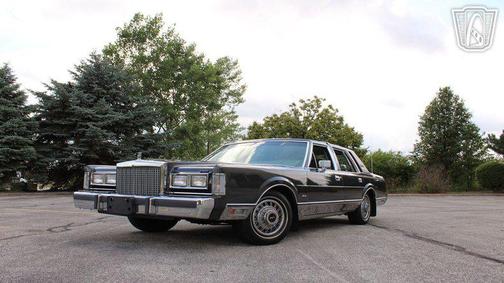 1986 Lincoln Town Car 