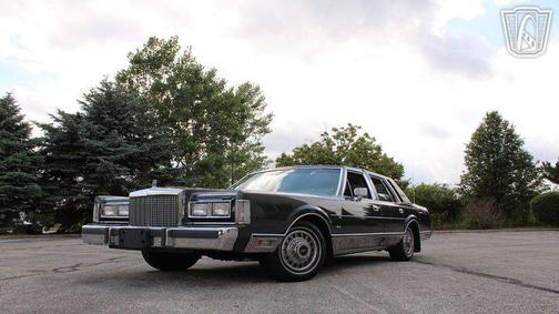 1986 Lincoln Town Car 
