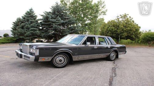 1986 Lincoln Town Car 
