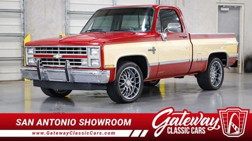 Red/Tan 1987 Chevrolet R10