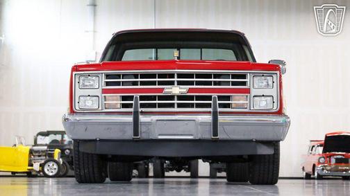 Red/Tan 1987 Chevrolet R10