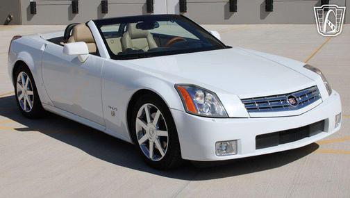 WHITE 2008 Cadillac XLR Base