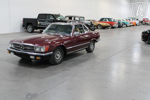 Red 1985 Mercedes-Benz 500SL