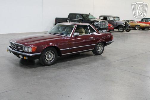 Red 1985 Mercedes-Benz 500SL