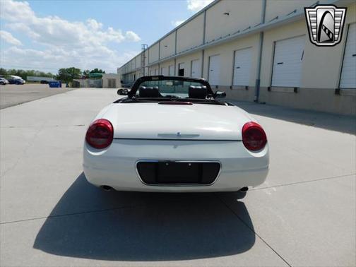2002 Ford Thunderbird Base