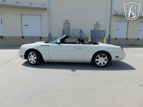 2002 Ford Thunderbird Base