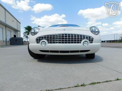 2002 Ford Thunderbird Base