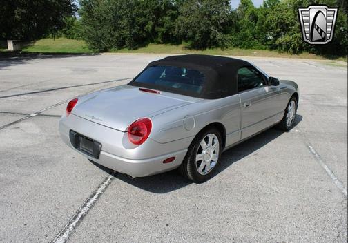 2004 Ford Thunderbird Base