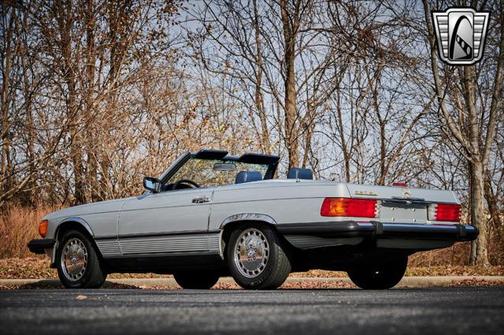 1988 Mercedes-Benz 560SL