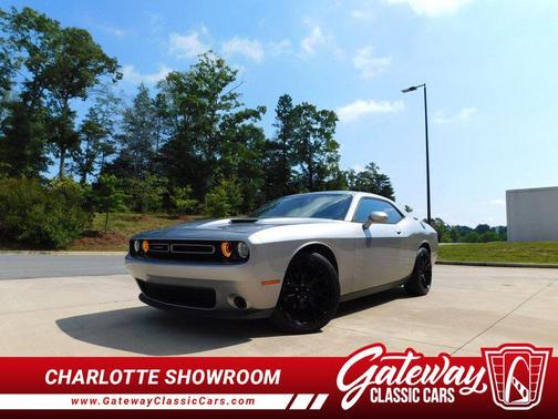 2015 Dodge Challenger SXT