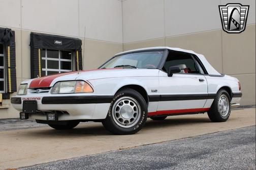 1990 Ford Mustang LX 5.0L Sport