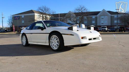 1988 Pontiac Fiero 