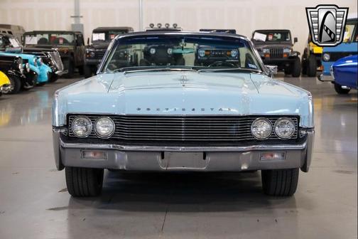 1966 Lincoln Continental 