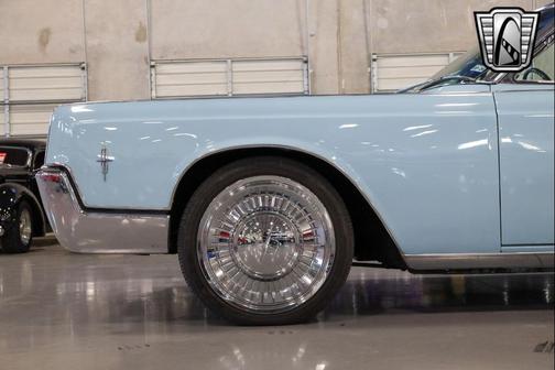 1966 Lincoln Continental 