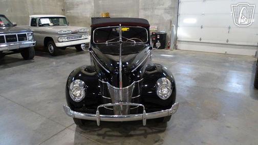 1940 Ford Deluxe Base