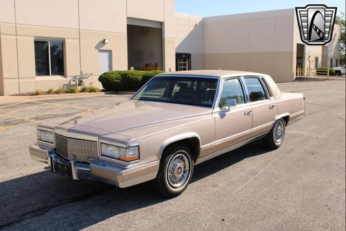 1992 Cadillac Brougham Standard
