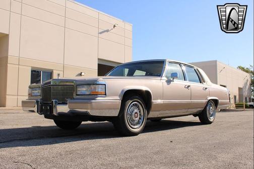 1992 Cadillac Brougham Standard