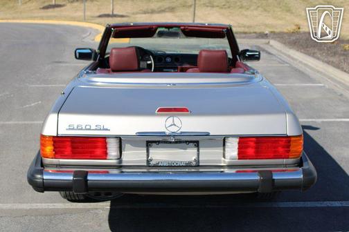 1989 Mercedes-Benz 560SL 