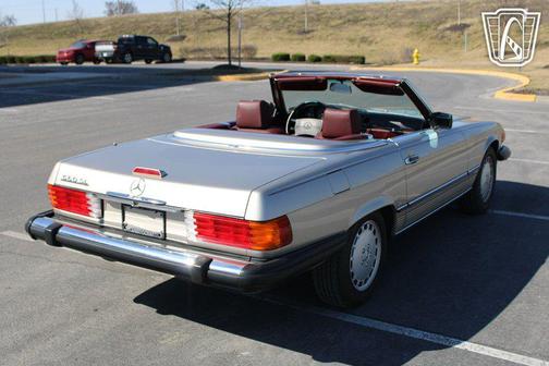 1989 Mercedes-Benz 560SL 
