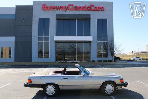 1989 Mercedes-Benz 560SL 
