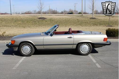 1989 Mercedes-Benz 560SL