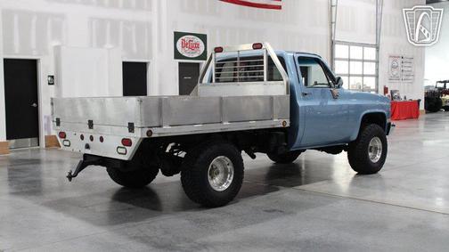 BLUE 1985 Chevrolet Pickup Truck Base