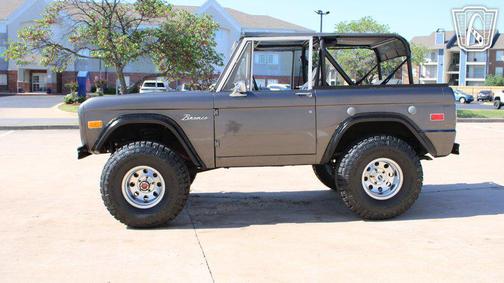 Gray 1974 Ford Bronco