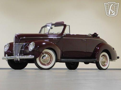 1940 Ford Deluxe Base