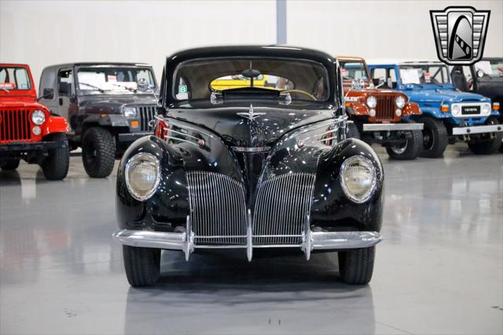 1939 Lincoln Zephyr