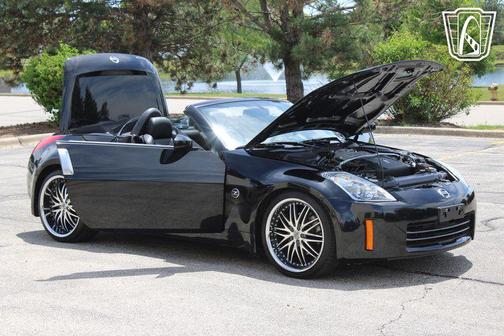 Magnetic Black Pearl 2006 Nissan 350Z Touring
