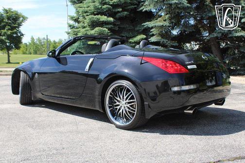 Magnetic Black Pearl 2006 Nissan 350Z Touring