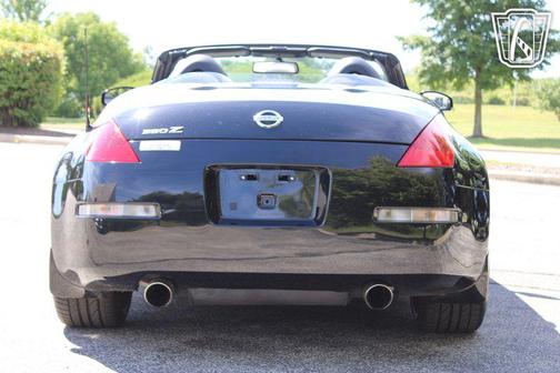 Magnetic Black Pearl 2006 Nissan 350Z Touring