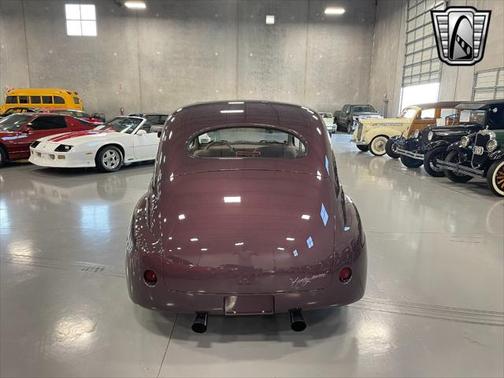 1947 Ford Deluxe Base
