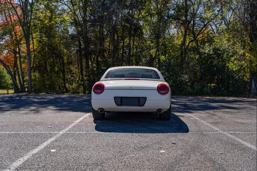 2002 Ford Thunderbird Base