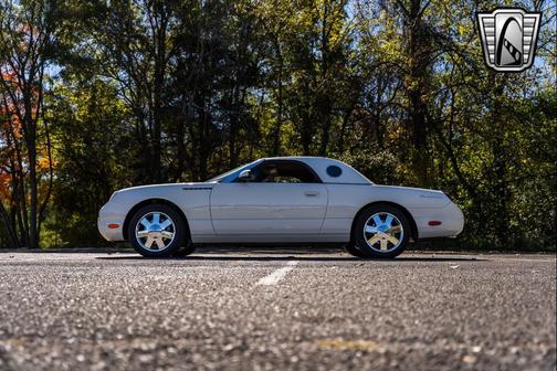 2002 Ford Thunderbird Base