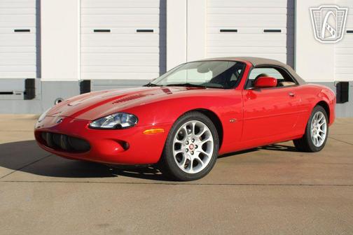 2000 Jaguar XKR Base