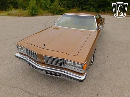 1976 Oldsmobile 98 Base