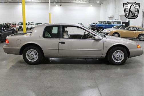 1995 Mercury Cougar XR7