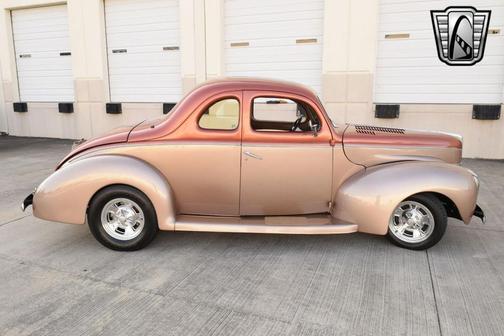 1940 Ford Deluxe Base