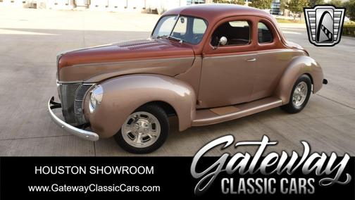 1940 Ford Deluxe Base